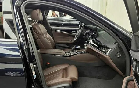 BMW 5 серия, 2021 год, 4 050 000 рублей, 13 фотография