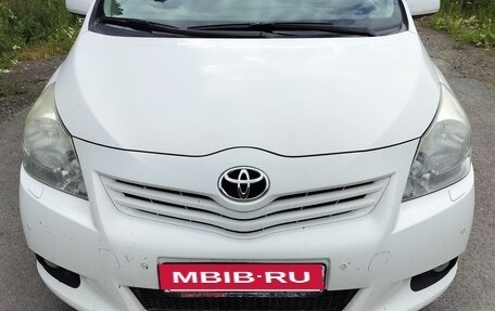 Toyota Verso I, 2012 год, 1 300 000 рублей, 4 фотография