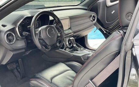 Chevrolet Camaro VI, 2017 год, 2 350 000 рублей, 13 фотография