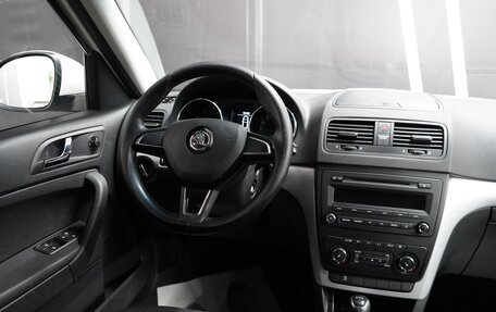 Skoda Yeti I рестайлинг, 2014 год, 1 699 000 рублей, 10 фотография