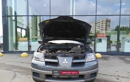Mitsubishi Outlander III рестайлинг 3, 2003 год, 550 000 рублей, 11 фотография