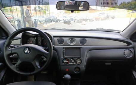 Mitsubishi Outlander III рестайлинг 3, 2003 год, 550 000 рублей, 17 фотография