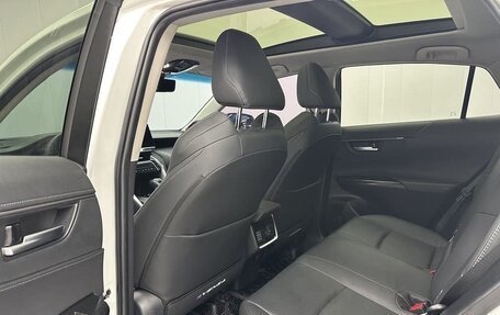 Toyota Venza, 2022 год, 3 967 000 рублей, 3 фотография