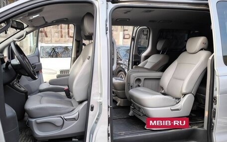 Hyundai Grand Starex Grand Starex I рестайлинг 2, 2020 год, 4 150 000 рублей, 38 фотография
