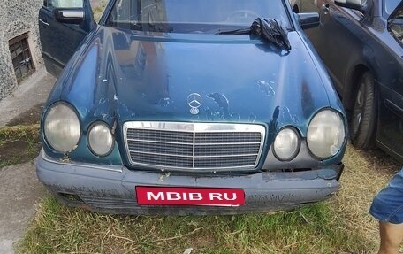 Mercedes-Benz E-Класс, 1997 год, 300 000 рублей, 3 фотография