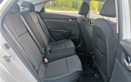 Hyundai Solaris II рестайлинг, 2018 год, 1 100 000 рублей, 14 фотография