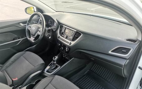Hyundai Solaris II рестайлинг, 2018 год, 1 100 000 рублей, 16 фотография