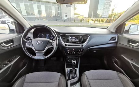 Hyundai Solaris II рестайлинг, 2018 год, 1 100 000 рублей, 17 фотография