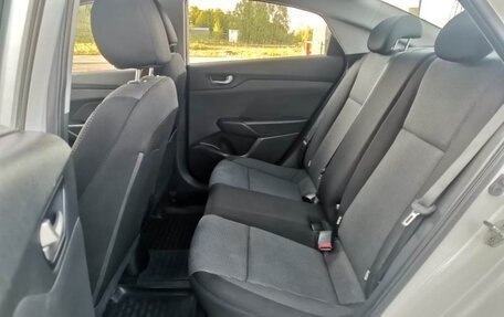 Hyundai Solaris II рестайлинг, 2018 год, 1 100 000 рублей, 20 фотография