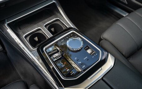 BMW 7 серия, 2024 год, 14 200 000 рублей, 13 фотография
