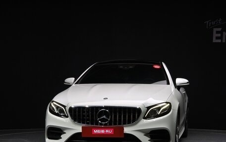 Mercedes-Benz E-Класс, 2018 год, 2 988 700 рублей, 3 фотография