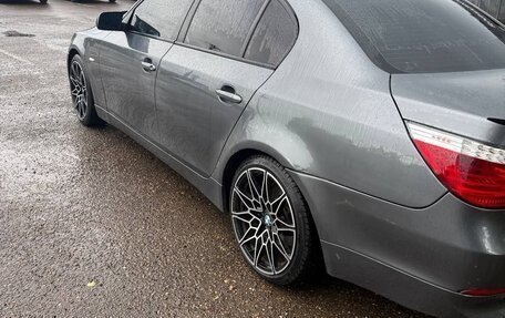 BMW 5 серия, 2005 год, 950 000 рублей, 5 фотография