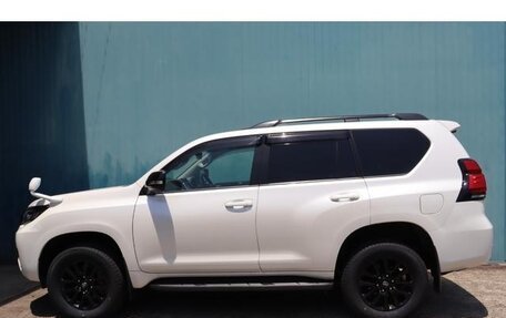 Toyota Land Cruiser Prado 150 рестайлинг 2, 2021 год, 3 800 000 рублей, 4 фотография