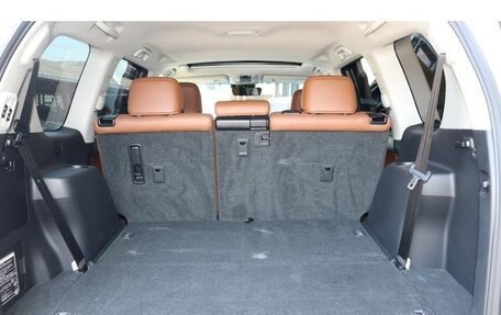 Toyota Land Cruiser Prado 150 рестайлинг 2, 2021 год, 3 800 000 рублей, 11 фотография