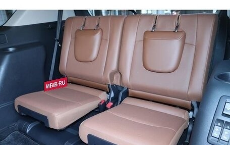 Toyota Land Cruiser Prado 150 рестайлинг 2, 2021 год, 3 800 000 рублей, 13 фотография