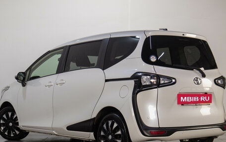 Toyota Sienta II, 2021 год, 1 649 000 рублей, 7 фотография