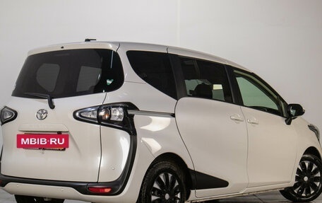 Toyota Sienta II, 2021 год, 1 649 000 рублей, 5 фотография