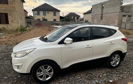 Hyundai Tucson III, 2011 год, 1 500 000 рублей, 6 фотография