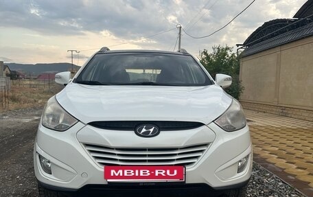 Hyundai Tucson III, 2011 год, 1 500 000 рублей, 4 фотография