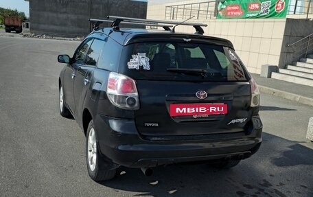 Toyota Matrix, 2004 год, 520 000 рублей, 9 фотография