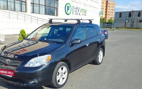 Toyota Matrix, 2004 год, 520 000 рублей, 4 фотография
