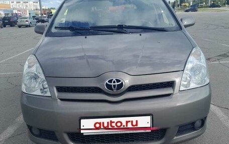Toyota Corolla Verso I, 2005 год, 825 000 рублей, 18 фотография