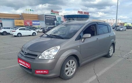 Toyota Corolla Verso I, 2005 год, 825 000 рублей, 16 фотография
