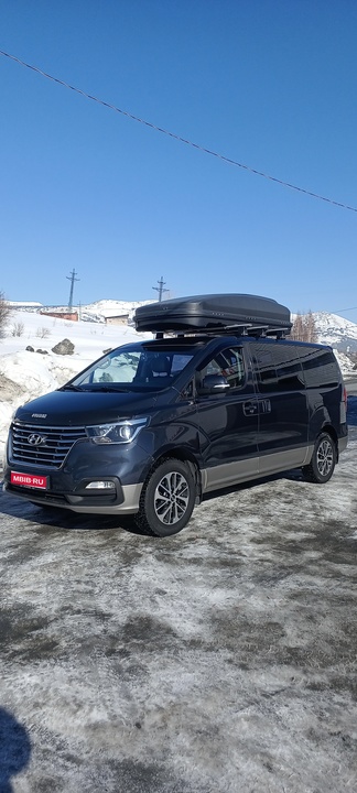 Hyundai Grand Starex Grand Starex I рестайлинг 2, 2018 год, 3 400 000 рублей, 2 фотография
