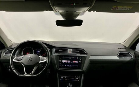 Volkswagen Tiguan II, 2021 год, 3 319 000 рублей, 12 фотография