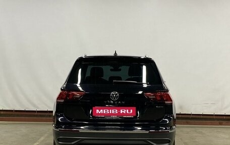 Volkswagen Tiguan II, 2021 год, 3 319 000 рублей, 6 фотография