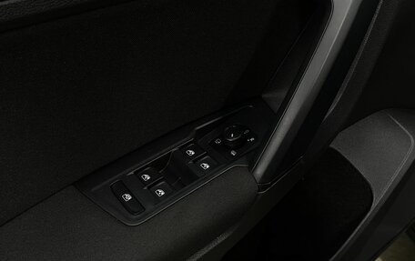 Volkswagen Tiguan II, 2021 год, 3 319 000 рублей, 19 фотография