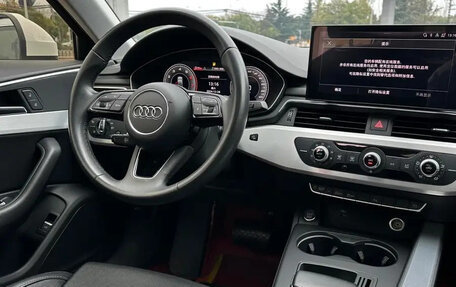 Audi A4, 2022 год, 2 580 000 рублей, 12 фотография