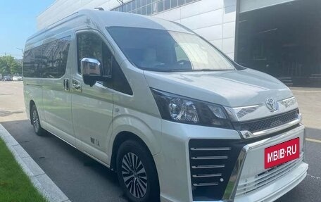 Toyota HiAce H200, 2021 год, 4 207 030 рублей, 5 фотография