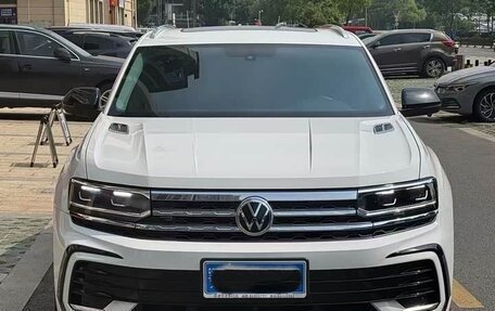 Volkswagen Teramont I, 2021 год, 2 890 000 рублей, 2 фотография