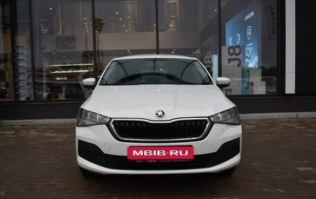 Skoda Rapid II, 2021 год, 1 370 000 рублей, 2 фотография