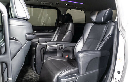 Toyota Alphard III, 2018 год, 3 990 000 рублей, 10 фотография