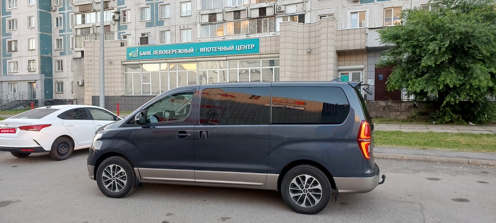 Hyundai Grand Starex Grand Starex I рестайлинг 2, 2018 год, 3 400 000 рублей, 4 фотография