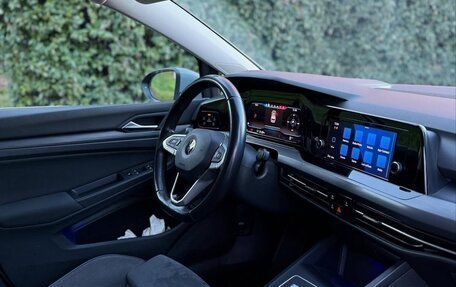 Volkswagen Golf VIII, 2022 год, 1 990 000 рублей, 10 фотография