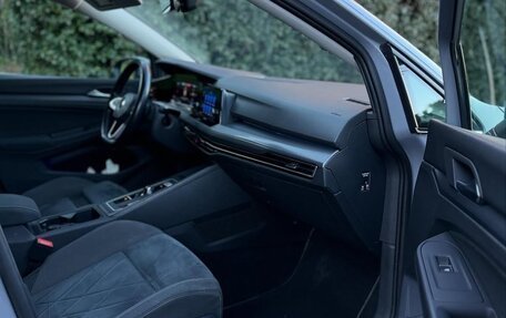 Volkswagen Golf VIII, 2022 год, 1 990 000 рублей, 12 фотография