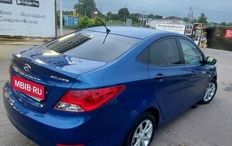 Hyundai Solaris II рестайлинг, 2013 год, 850 000 рублей, 3 фотография