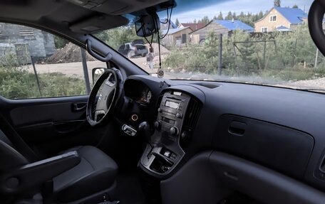 Hyundai Grand Starex Grand Starex I рестайлинг 2, 2011 год, 1 200 000 рублей, 3 фотография