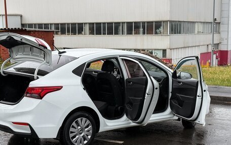 Hyundai Solaris II рестайлинг, 2017 год, 995 000 рублей, 11 фотография