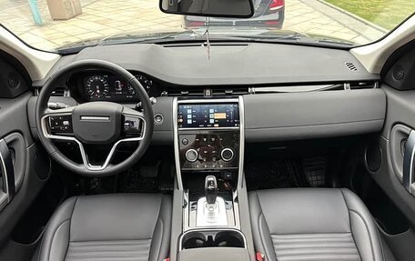 Land Rover Discovery Sport I рестайлинг, 2022 год, 2 415 030 рублей, 5 фотография