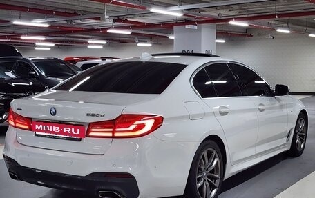 BMW 5 серия, 2019 год, 2 812 000 рублей, 2 фотография