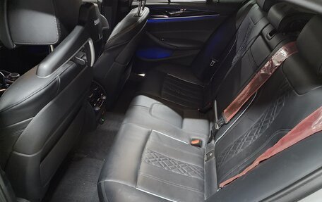 BMW 5 серия, 2019 год, 2 812 000 рублей, 19 фотография