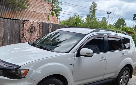 Mitsubishi Outlander III рестайлинг 3, 2011 год, 1 680 000 рублей, 5 фотография