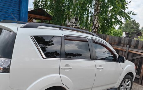 Mitsubishi Outlander III рестайлинг 3, 2011 год, 1 680 000 рублей, 6 фотография