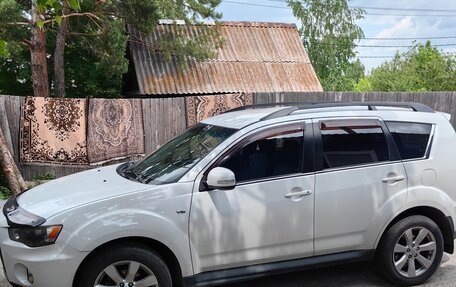 Mitsubishi Outlander III рестайлинг 3, 2011 год, 1 680 000 рублей, 9 фотография