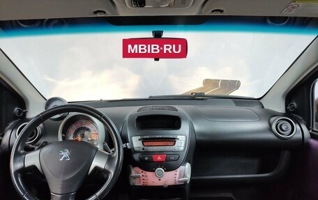 Peugeot 107 I рестайлинг, 2012 год, 630 000 рублей, 10 фотография