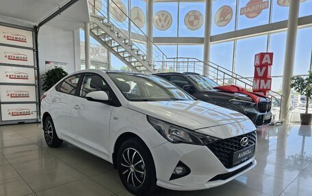 Hyundai Solaris II рестайлинг, 2021 год, 1 715 000 рублей, 4 фотография